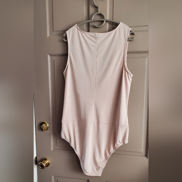 TORRID CHAMPAGNE STUDIO KNIT SURPLICE BODYSUIT - Picture 4 of 7